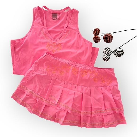 Lucky In Love Pleated Ruffle Skirt Matching Tank Top Barbie Pink Embroidered. - Picture 1 of 16